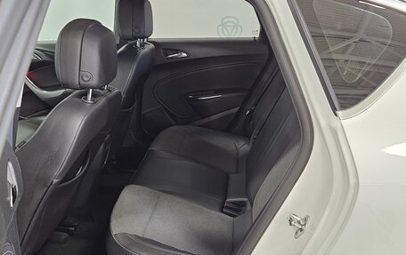 Opel Astra J, 2011 год, 657 000 рублей, 16 фотография