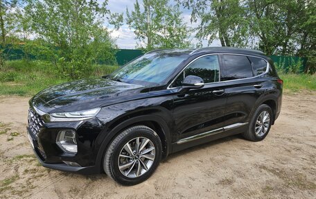 Hyundai Santa Fe IV, 2019 год, 3 000 000 рублей, 1 фотография