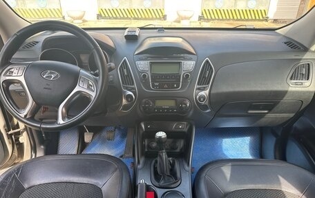 Hyundai ix35 I рестайлинг, 2010 год, 950 000 рублей, 9 фотография