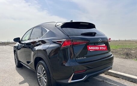 Lexus NX I, 2019 год, 4 200 000 рублей, 10 фотография