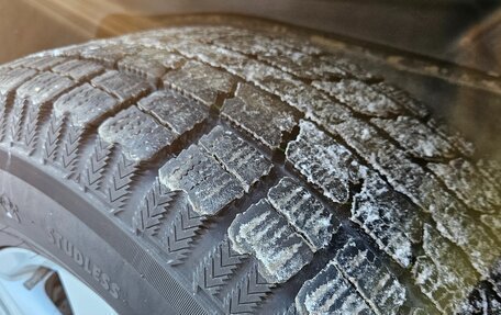 Toyota Land Cruiser 200, 2011 год, 3 700 000 рублей, 24 фотография