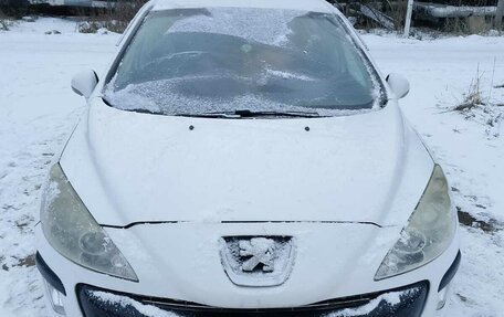 Peugeot 308 II, 2011 год, 600 000 рублей, 2 фотография