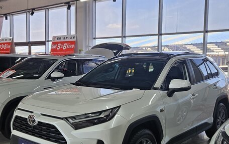Toyota RAV4, 2022 год, 2 500 000 рублей, 1 фотография