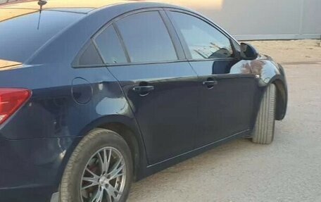 Chevrolet Cruze II, 2010 год, 650 000 рублей, 6 фотография