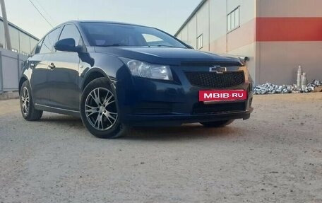 Chevrolet Cruze II, 2010 год, 650 000 рублей, 7 фотография