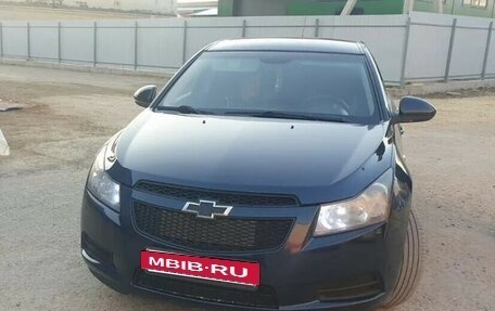 Chevrolet Cruze II, 2010 год, 650 000 рублей, 4 фотография