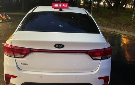 KIA Rio IV, 2018 год, 1 050 000 рублей, 9 фотография