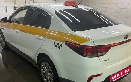 KIA Rio IV, 2018 год, 1 050 000 рублей, 6 фотография
