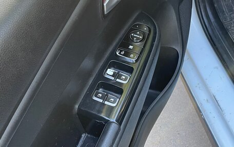 KIA Rio IV, 2018 год, 1 050 000 рублей, 24 фотография