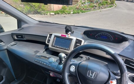 Honda Freed I, 2010 год, 915 000 рублей, 3 фотография