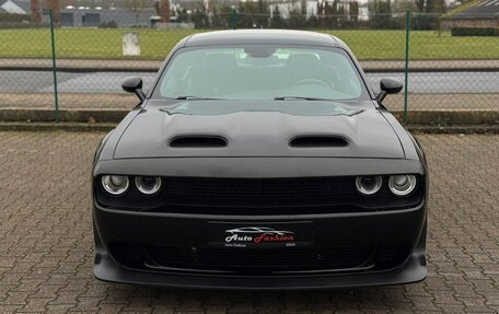 Dodge Challenger III рестайлинг 2, 2022 год, 9 440 000 рублей, 2 фотография