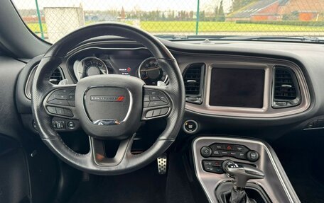 Dodge Challenger III рестайлинг 2, 2022 год, 9 440 000 рублей, 14 фотография