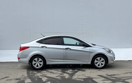 Hyundai Solaris II рестайлинг, 2011 год, 715 000 рублей, 4 фотография
