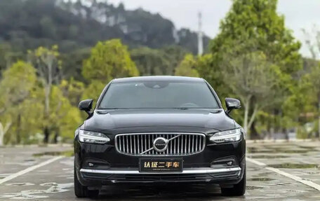 Volvo S90 II рестайлинг, 2021 год, 2 702 577 рублей, 2 фотография