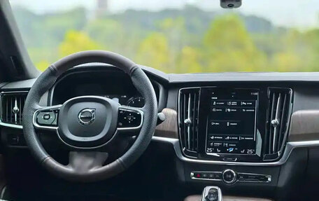 Volvo S90 II рестайлинг, 2021 год, 2 702 577 рублей, 10 фотография