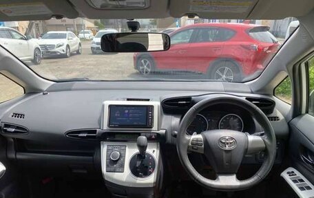 Toyota Wish II, 2017 год, 1 434 000 рублей, 9 фотография
