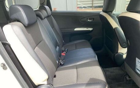 Toyota Wish II, 2017 год, 1 434 000 рублей, 15 фотография