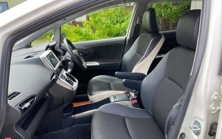 Toyota Wish II, 2017 год, 1 434 000 рублей, 12 фотография