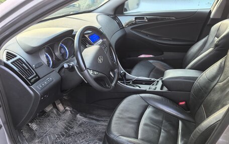 Hyundai Sonata VI, 2012 год, 1 050 000 рублей, 7 фотография