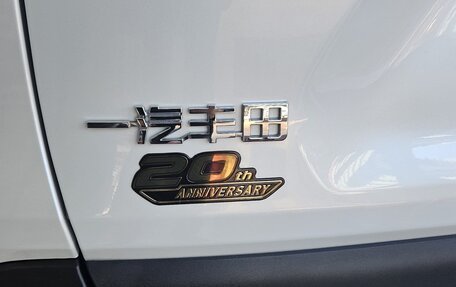 Toyota RAV4, 2022 год, 2 500 000 рублей, 5 фотография