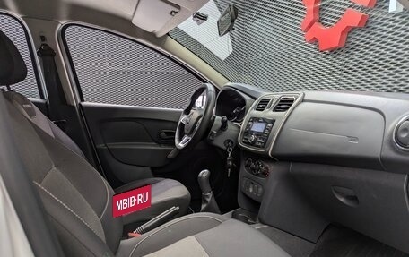 Renault Logan II, 2019 год, 870 000 рублей, 28 фотография