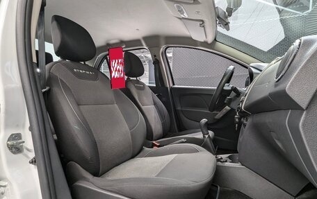Renault Logan II, 2019 год, 870 000 рублей, 32 фотография