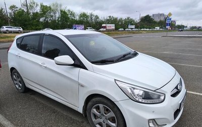 Hyundai Solaris II рестайлинг, 2013 год, 880 000 рублей, 1 фотография