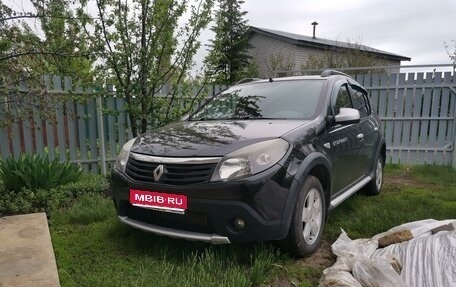 Renault Sandero I, 2013 год, 750 000 рублей, 1 фотография