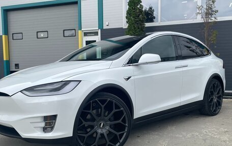 Tesla Model X I, 2018 год, 5 600 000 рублей, 12 фотография