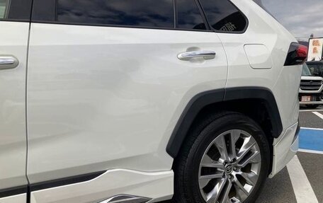 Toyota RAV4, 2022 год, 2 169 000 рублей, 6 фотография