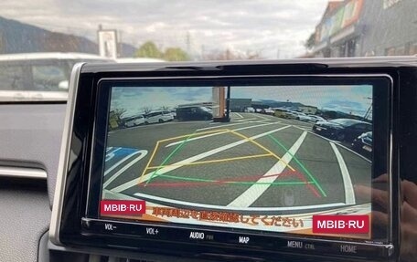 Toyota RAV4, 2022 год, 2 169 000 рублей, 10 фотография