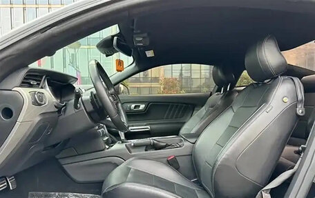 Ford Mustang VI рестайлинг, 2020 год, 2 800 000 рублей, 9 фотография