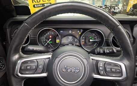 Jeep Wrangler, 2022 год, 4 060 000 рублей, 17 фотография