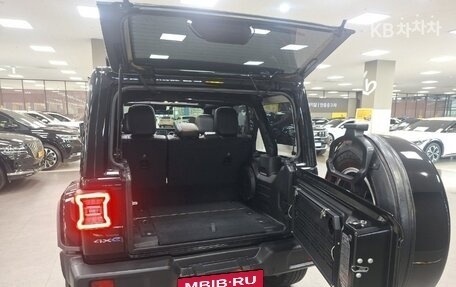 Jeep Wrangler, 2022 год, 4 060 000 рублей, 24 фотография