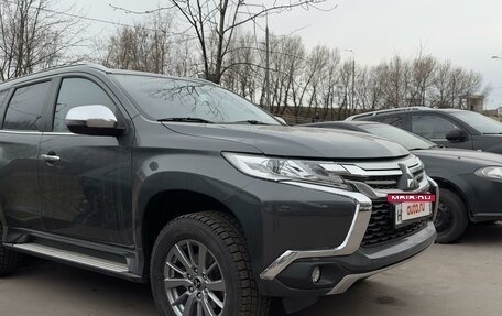 Mitsubishi Pajero Sport III рестайлинг, 2019 год, 2 470 000 рублей, 2 фотография
