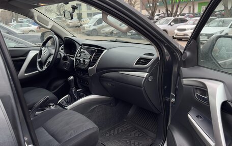 Mitsubishi Pajero Sport III рестайлинг, 2019 год, 2 470 000 рублей, 10 фотография