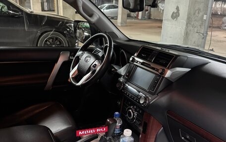 Toyota Land Cruiser Prado 150 рестайлинг 2, 2016 год, 3 850 000 рублей, 5 фотография