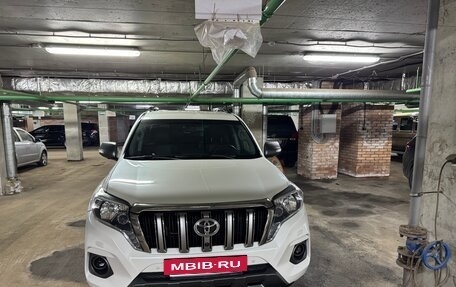 Toyota Land Cruiser Prado 150 рестайлинг 2, 2016 год, 3 850 000 рублей, 11 фотография