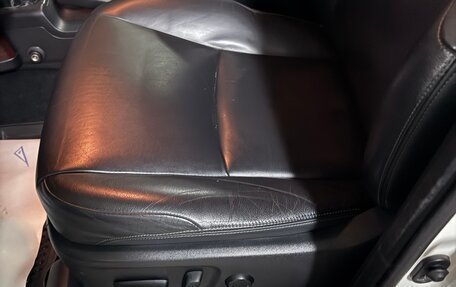 Toyota Land Cruiser Prado 150 рестайлинг 2, 2016 год, 3 850 000 рублей, 23 фотография