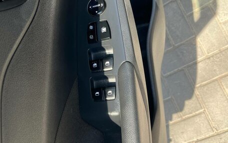 Hyundai Solaris II рестайлинг, 2019 год, 1 399 000 рублей, 15 фотография
