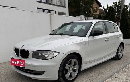 BMW 1 серия, 2011 год, 1 000 000 рублей, 1 фотография