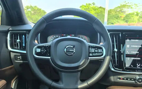 Volvo S90 II рестайлинг, 2021 год, 2 850 007 рублей, 8 фотография