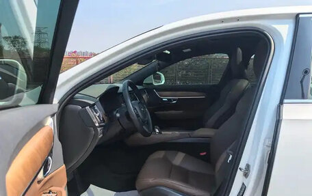 Volvo S90 II рестайлинг, 2021 год, 2 850 007 рублей, 4 фотография
