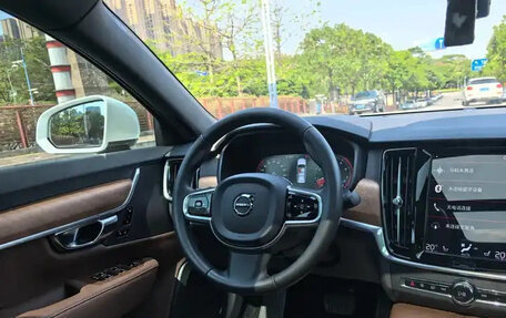 Volvo S90 II рестайлинг, 2021 год, 2 850 007 рублей, 7 фотография