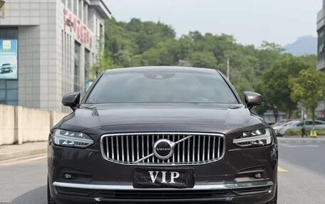 Volvo S90 II рестайлинг, 2021 год, 2 900 000 рублей, 2 фотография