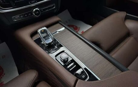 Volvo S90 II рестайлинг, 2021 год, 2 900 000 рублей, 11 фотография