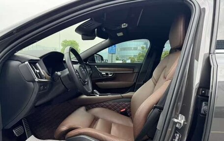Volvo S90 II рестайлинг, 2021 год, 2 900 000 рублей, 12 фотография