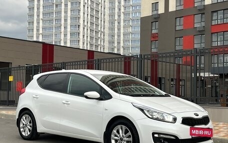 KIA cee'd III, 2017 год, 1 310 000 рублей, 2 фотография