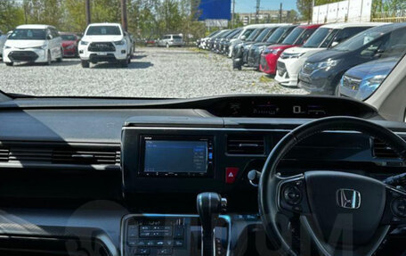 Honda Stepwgn IV, 2016 год, 1 800 000 рублей, 14 фотография