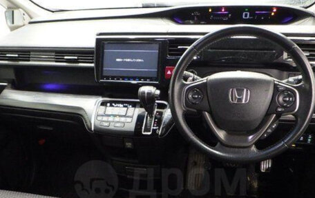 Honda Stepwgn IV, 2016 год, 1 800 000 рублей, 23 фотография